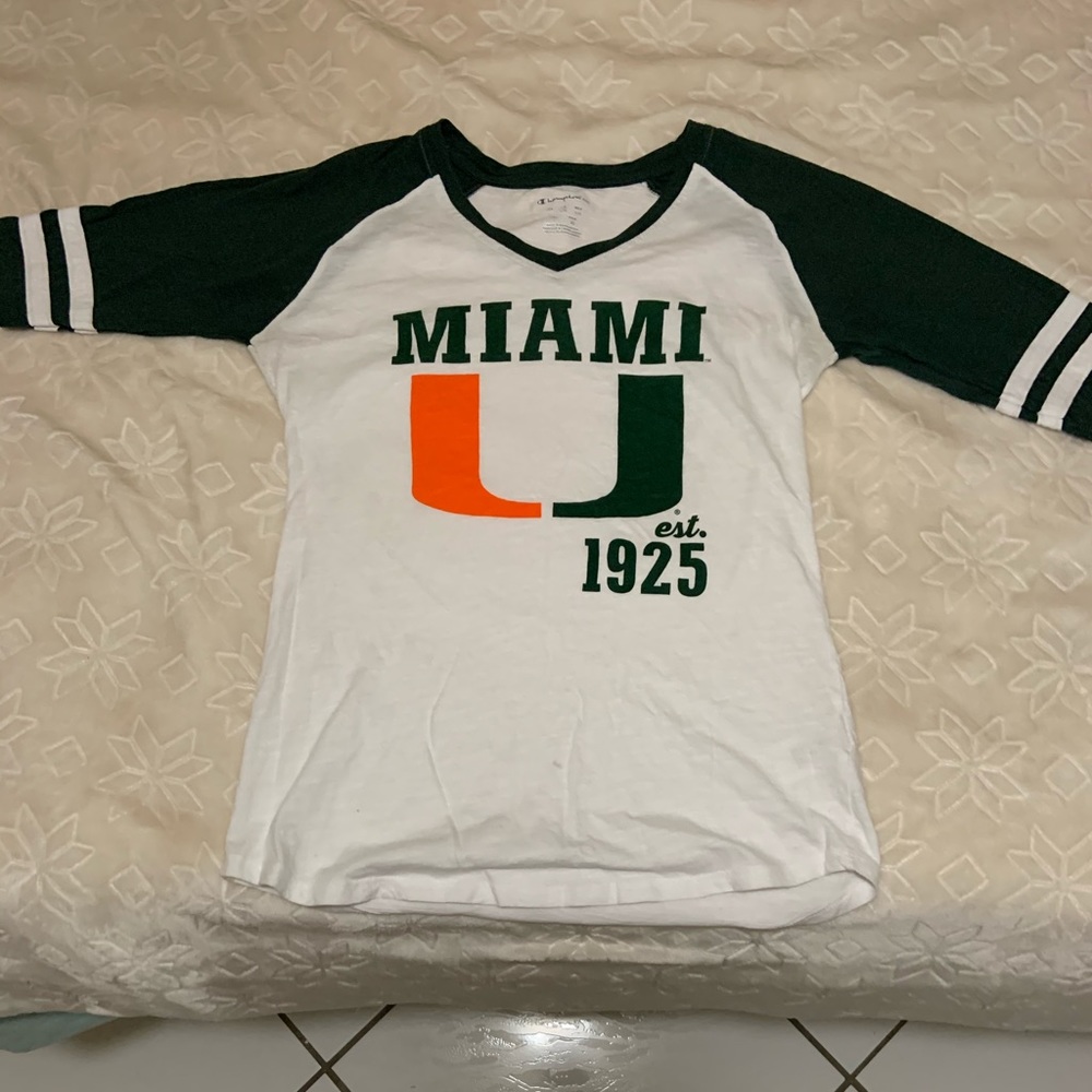 UMIAMI v neck